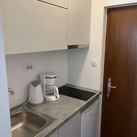 Pehar Deluxe 7 * Μακάρσκα